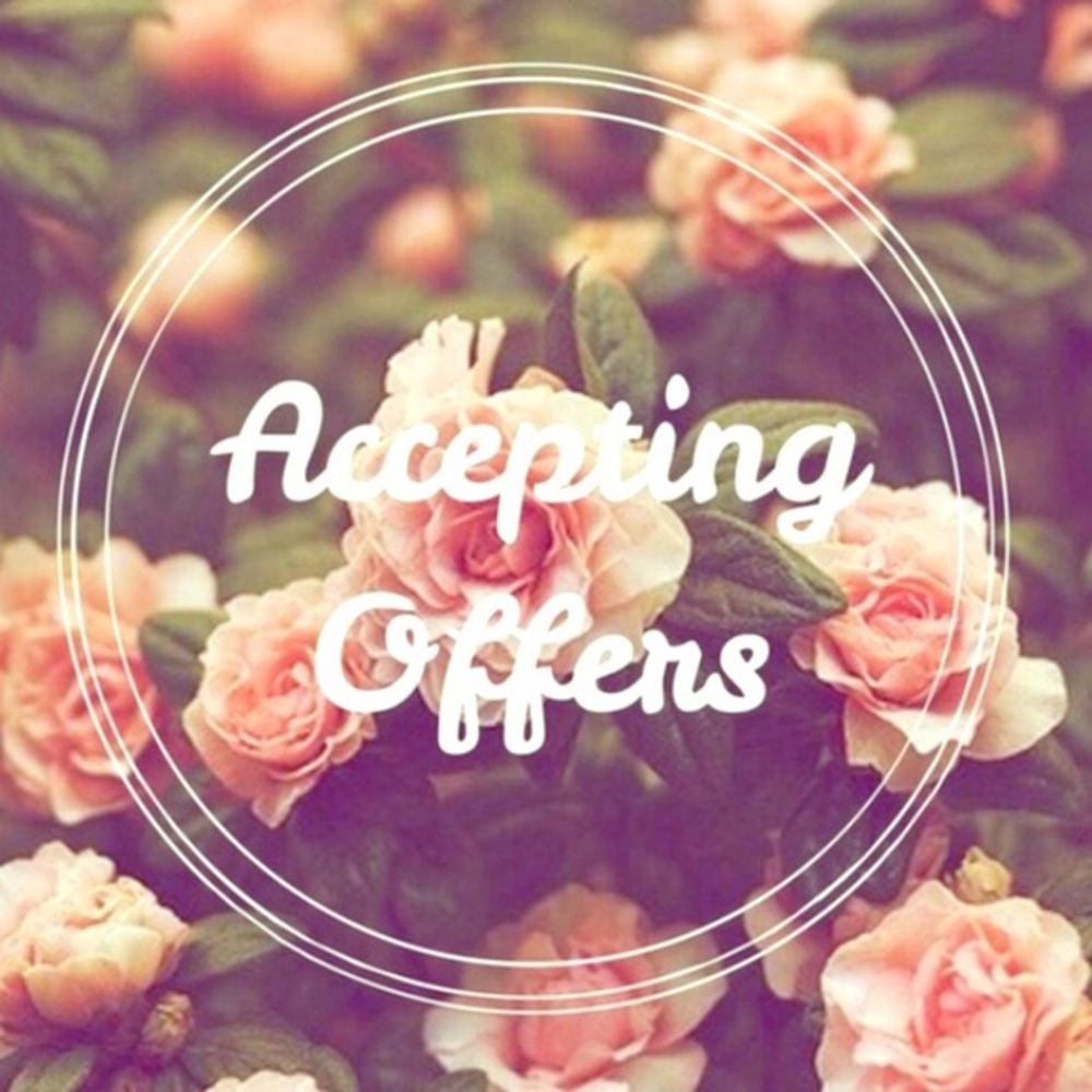 ACCEPTING OFFERS!!! Put your offers in 🙌🏻